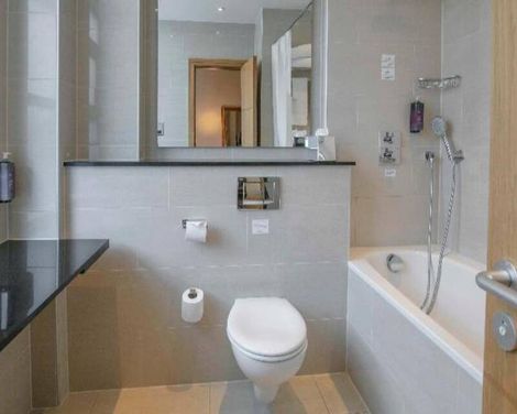 The Crown London Hotel