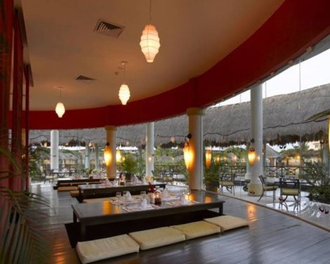 Grand Palladium Select White Sand