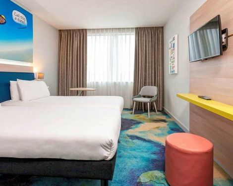 ibis Styles London Heathrow Airport-2