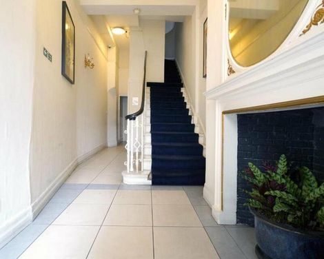 17 Hertford Street