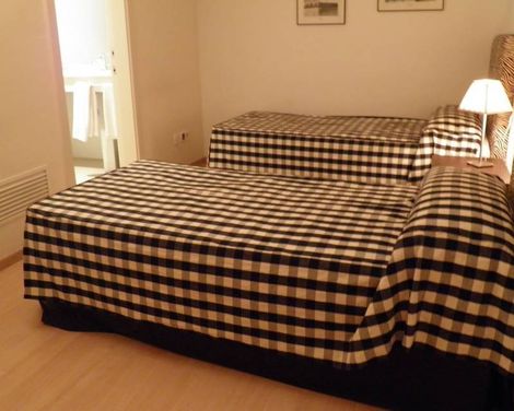 Apartaments Sant Jordi Fontanella-3