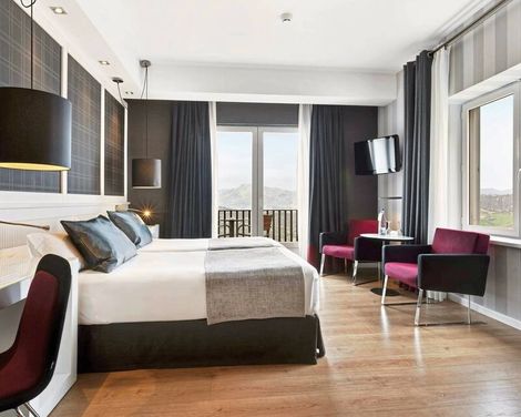 Hotel Catalonia Reina Victoria