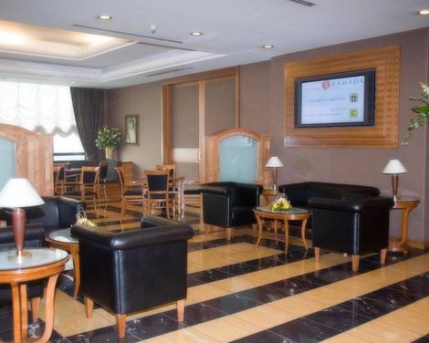 Ramada by Wyndham Naples-2