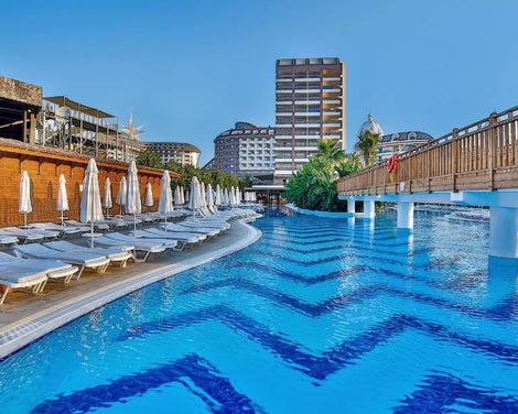 Saturn Palace Resort
