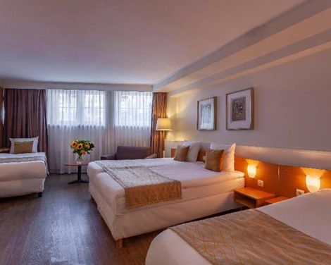 Avenue Hotel