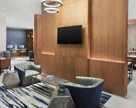 DoubleTree by Hilton Hotel Newark Airport