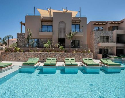 Paralos Venus Suites