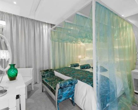 Art Palace Suites & Spa