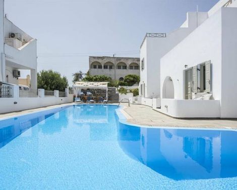 Nissos Thira Hotel