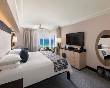 The Palms Hotel & Spa