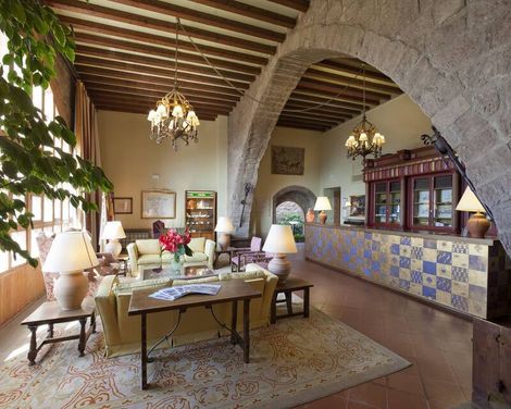 Parador De Cardona