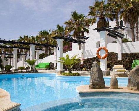 Aparthotel Esquinzo Y Monte del Mar-3