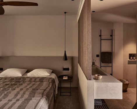 Theros All Suite Hotel