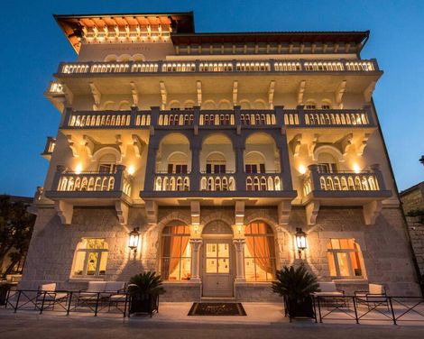 Arbiana Heritage Luxury Boutique Hotel