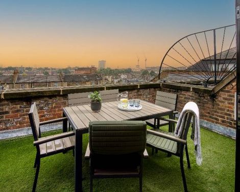 Monarch House Serviced Apartments