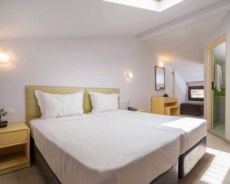 Lagomandra Hotel & Spa