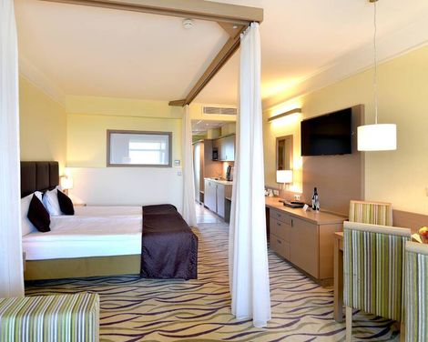 Flamingo Grand Hotel & Spa