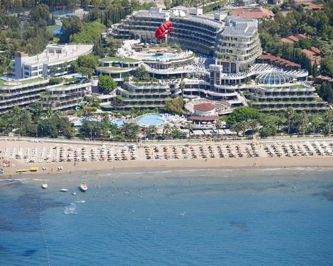 Sunrise Queen Luxury Hotel