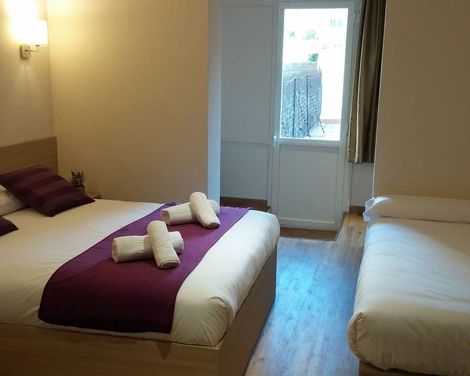 Hostal Barcelona Travel-2