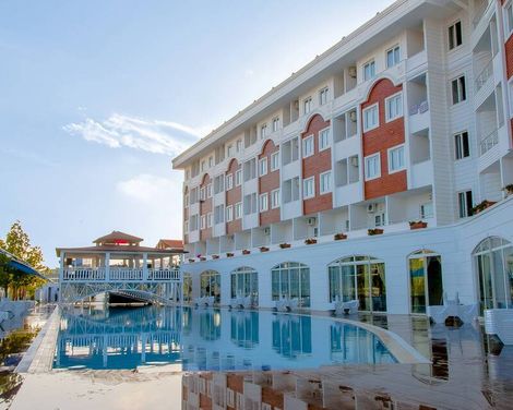 Side Royal Paradise