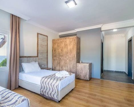 Senza Garden Holiday Club