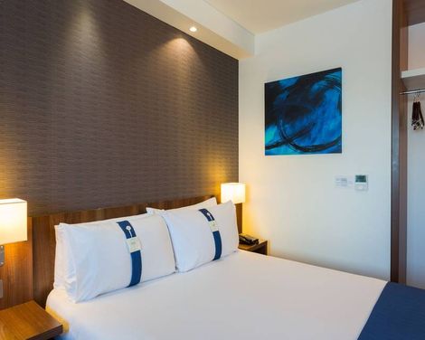 Holiday inn Express Harlow-1