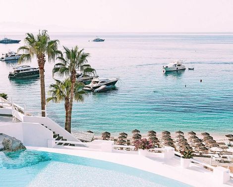 Mykonos Blu, A Resort to Live
