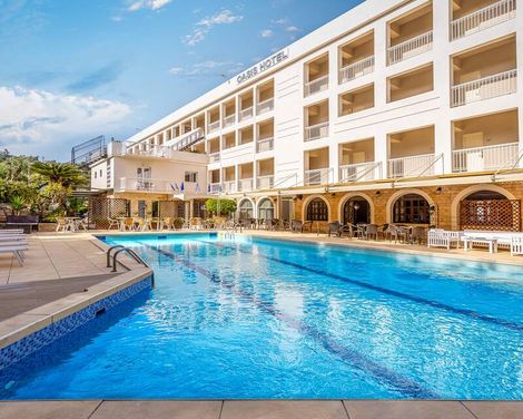 Oasis Hotel