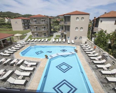 Royal Hotel and Suites