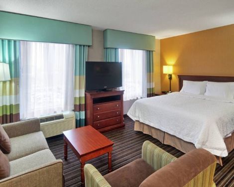 Hampton Inn & Suites by Hilton Toronto Airport
