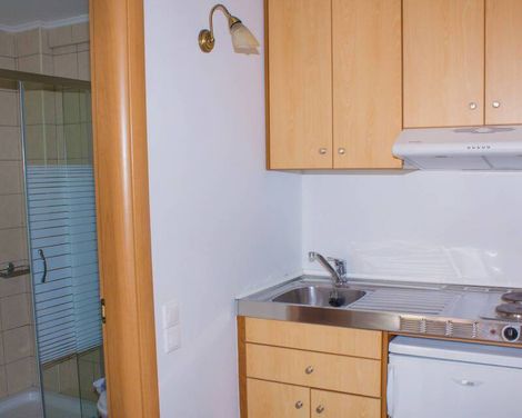Sunshine Studios & Apartments