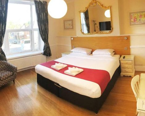 Gidea Park Hotel