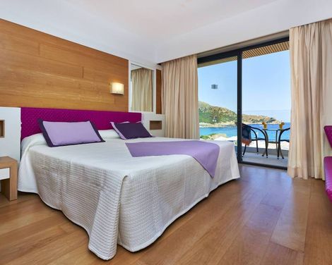 Hotel & Spa S'Entrador Playa -3