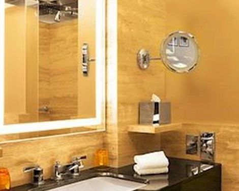 Hotel Montaigne Paris