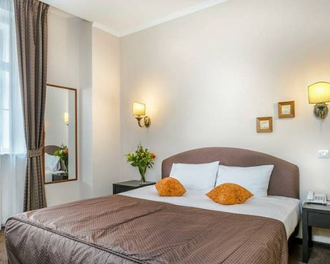 Hotel Bookquet