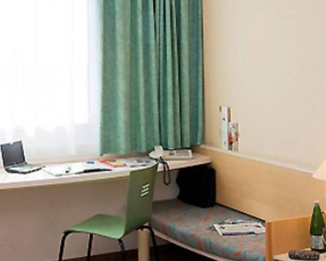 B&B HOTEL Salzburg-Nord-1