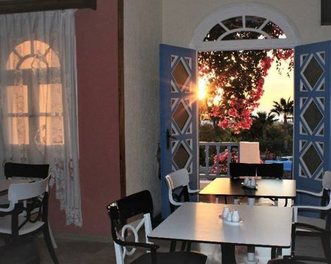 Artemis Hotel
