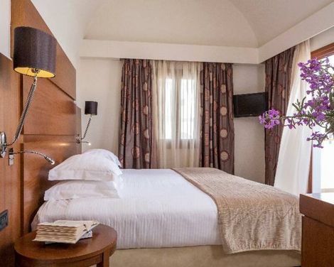 Theoxenia Hotel