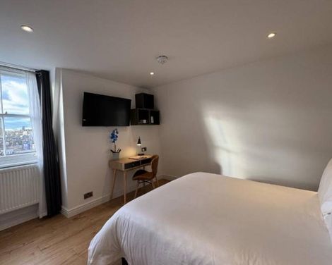 Berjaya Eden Park London Hotel