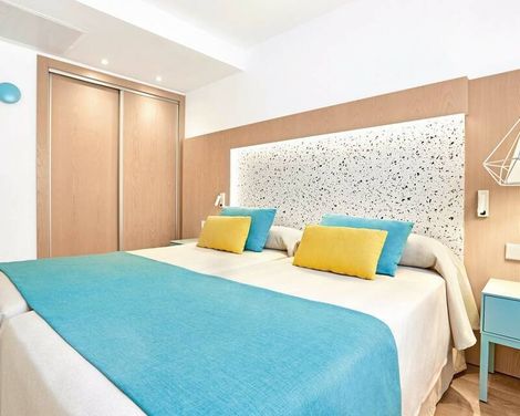 Universal Aparthotel Elisa