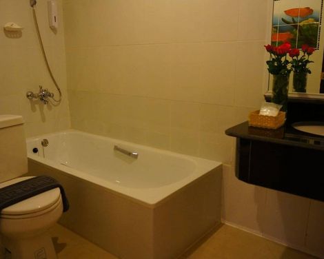 J Two S Pratunam Hotel-1