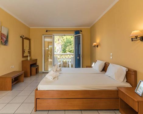 Elpida Hotel