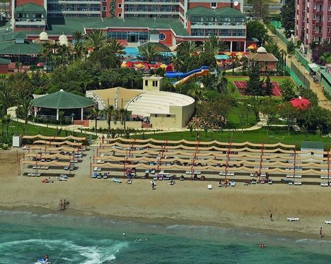 Insula Resort & Spa