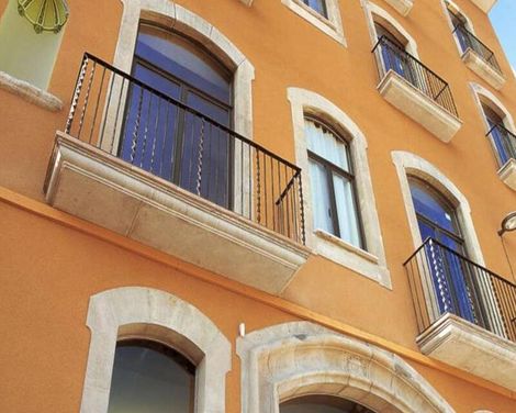 Urbi Manresa Apartments
