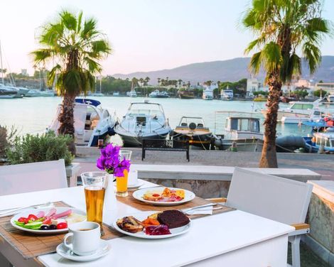 Kosta Palace City Hotel
