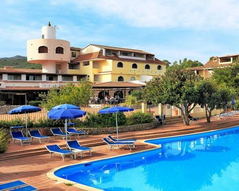 Colonna Beach Hotel & Apartments-1