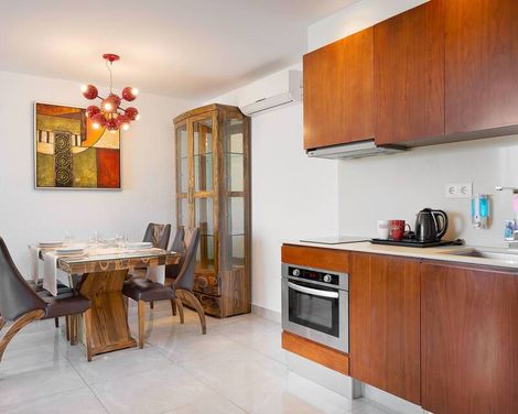 Monicca Collection Suites & Residences