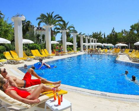 Club Aqua Plaza
