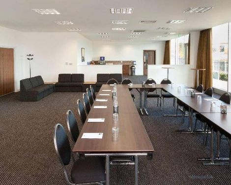 Hampton by Hilton London Luton Airport
