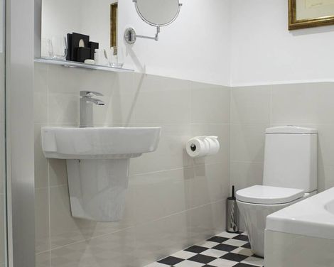 24 Royal Terrace Hotel-1